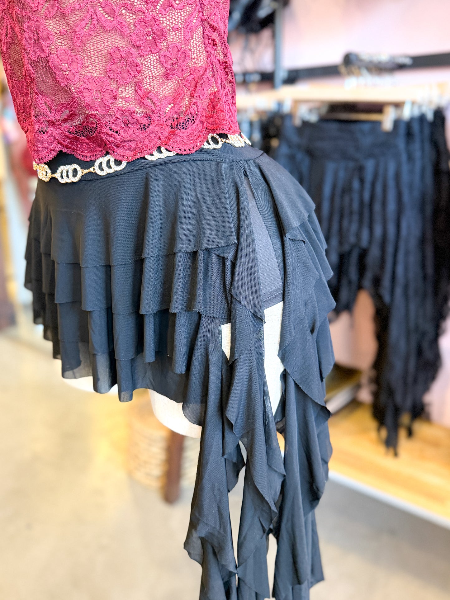 Senorita Ruffle Skirt (Black)