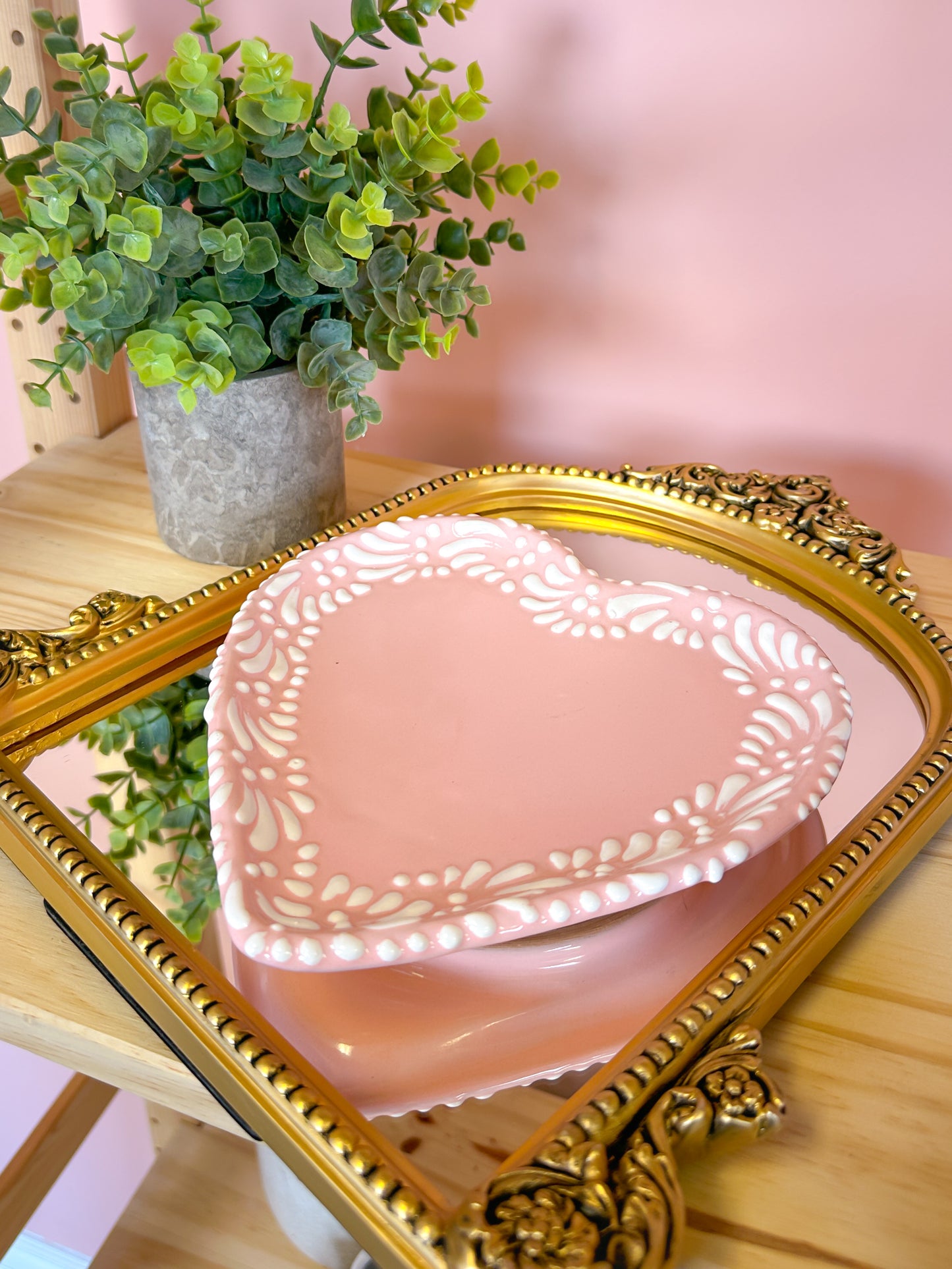 Talavera Heart Plate (Pink & White)
