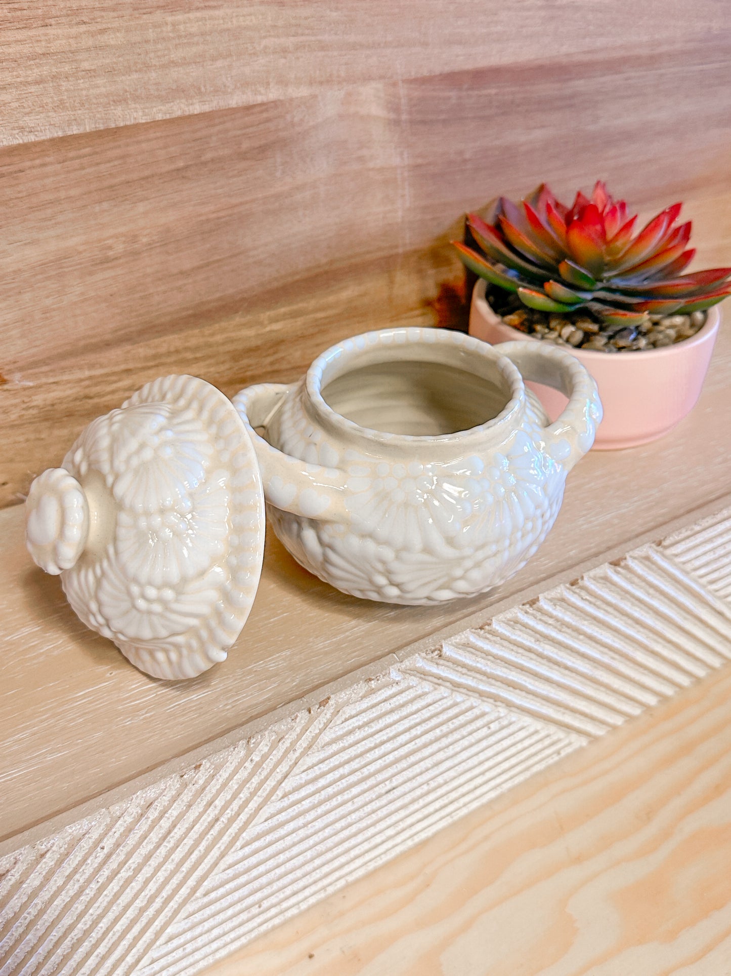Talavera Medium Sugar Bowl (White & Cream)