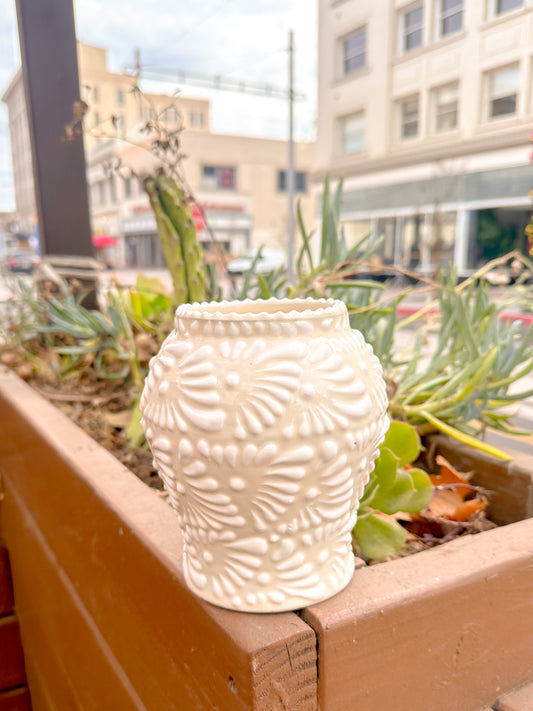 Talavera Short Medium Vase (White & Cream)