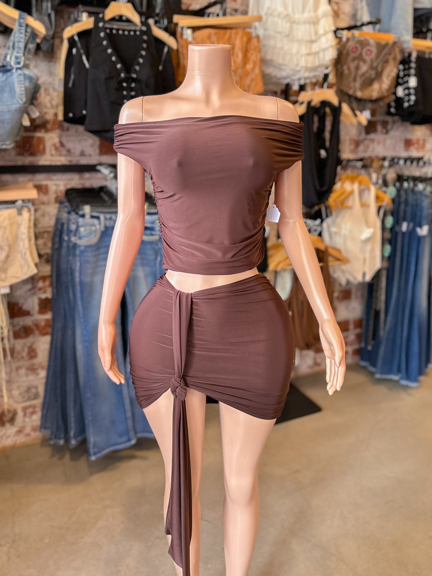 Alicia Set (Brown)