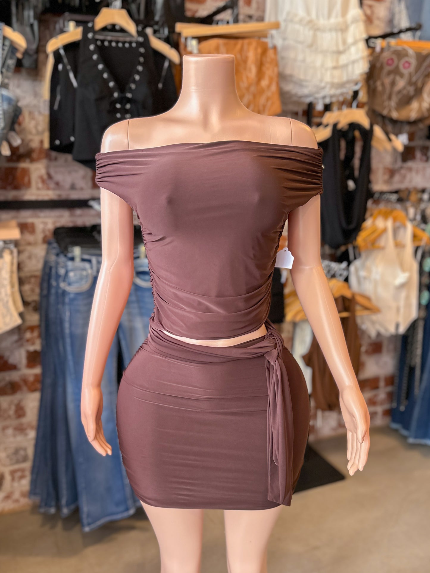 Alicia Set (Brown)