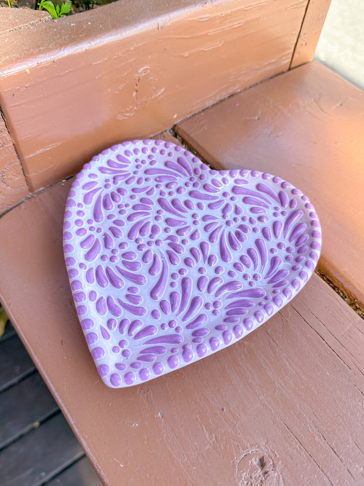 Talavera Heart Plate (Purple)