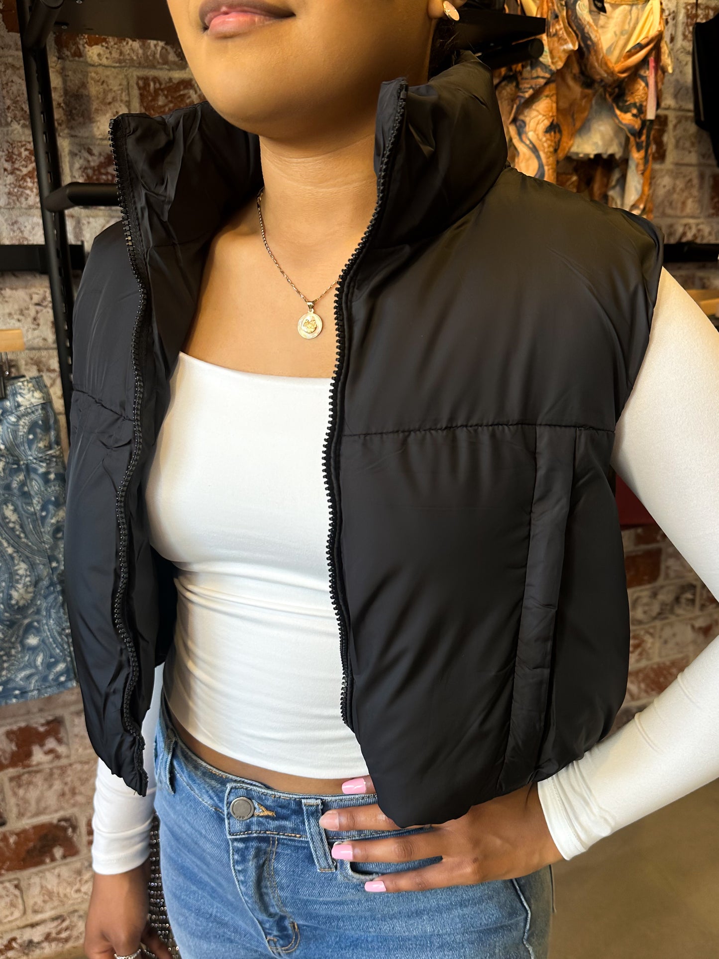 Black Puffer Vest (Zipper Pocket)