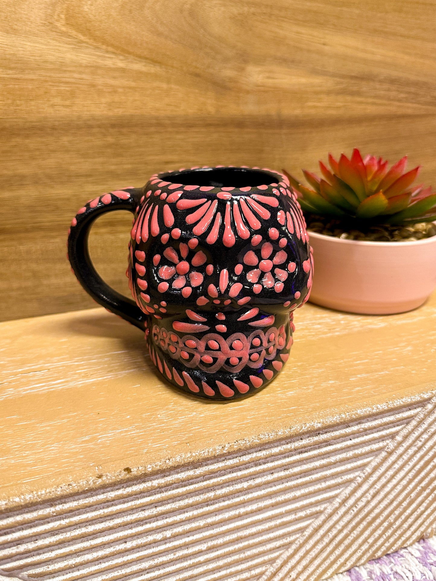 Talavera Medium Skull (Pink & Black)