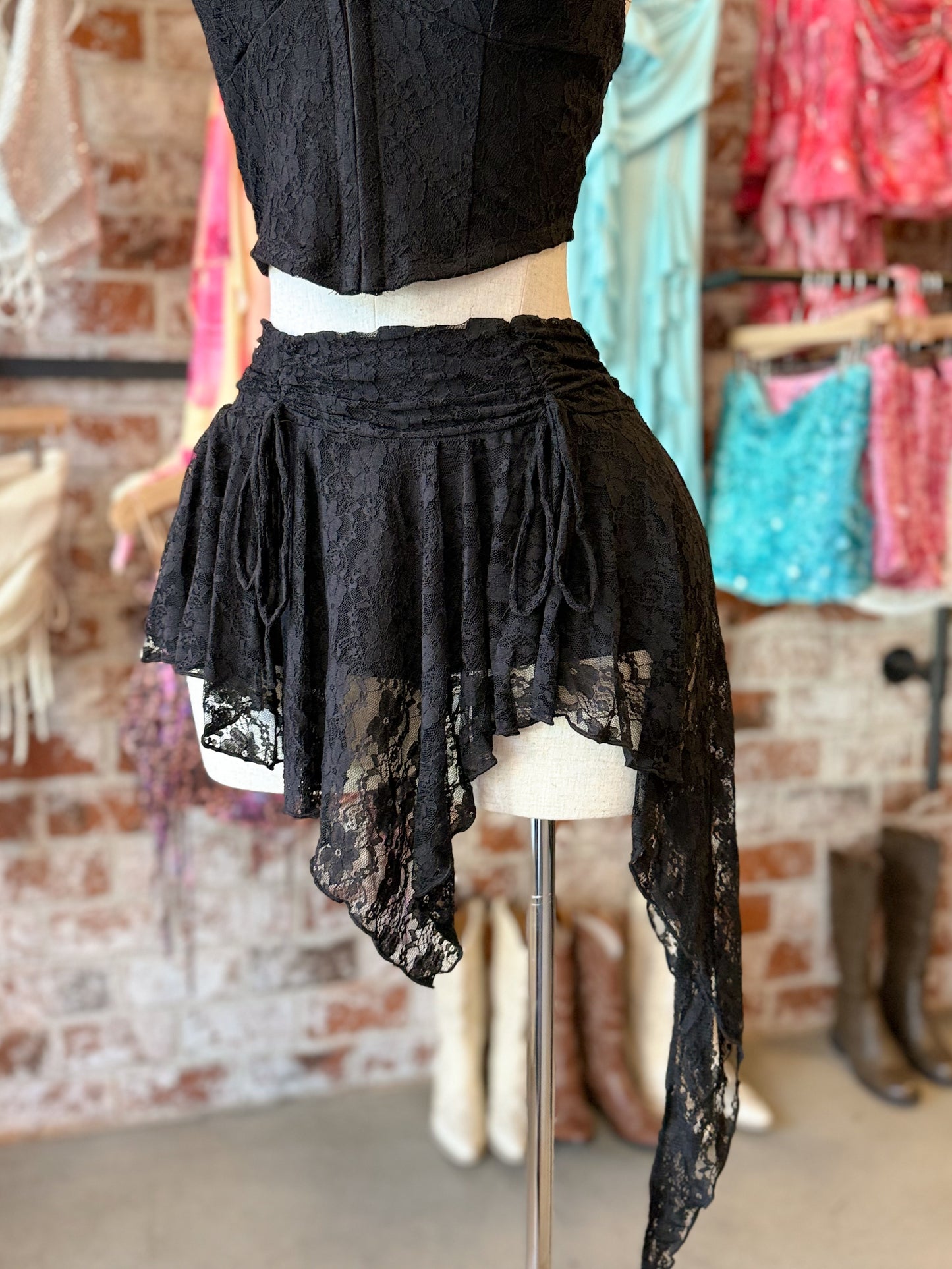 La Coqueta Skirt (Black)