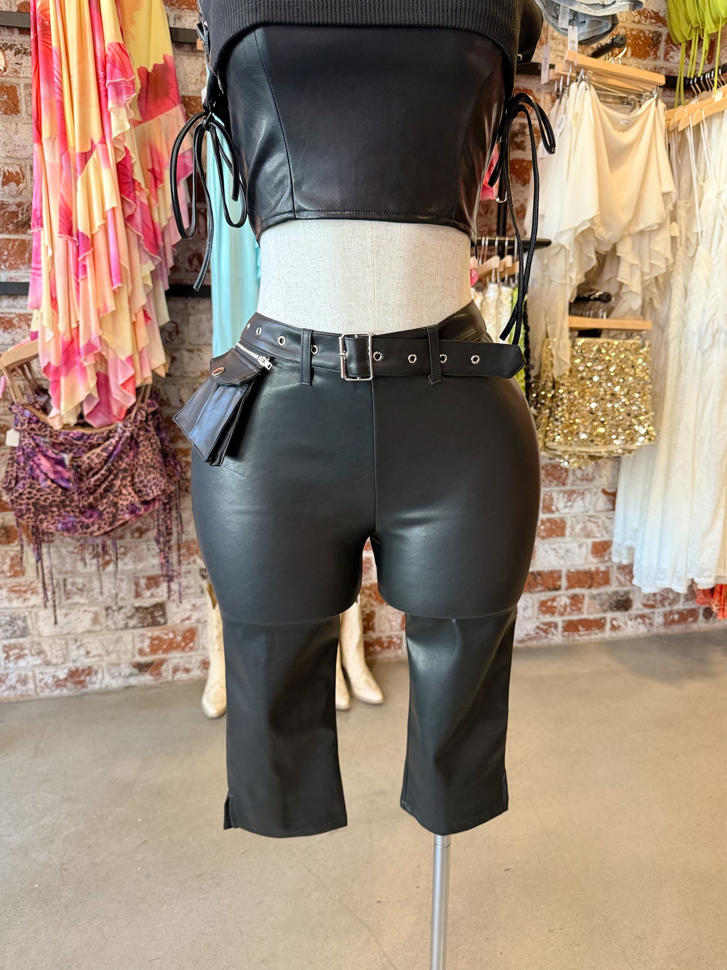 No Curfew Leather Capris (Black)