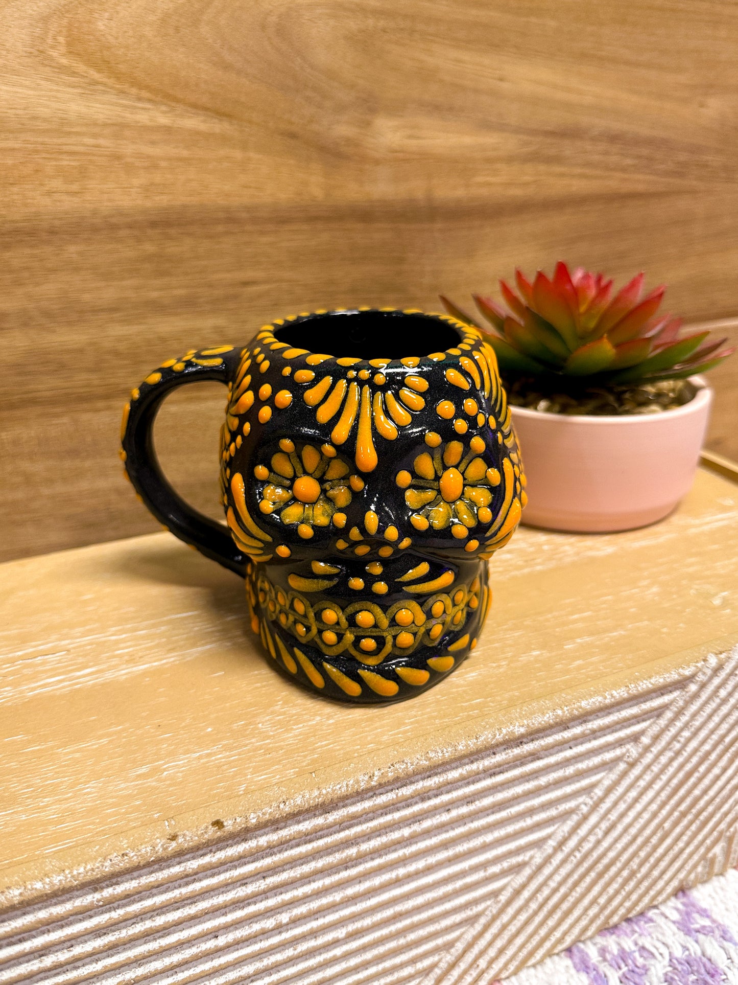 Talavera Medium Skull (Light Orange & Black)