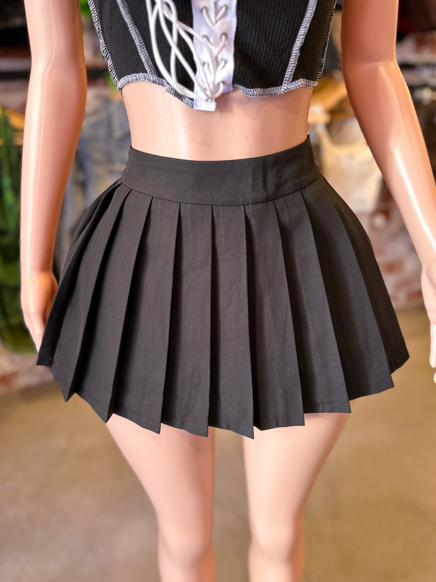 Pleated Skirt (Black)