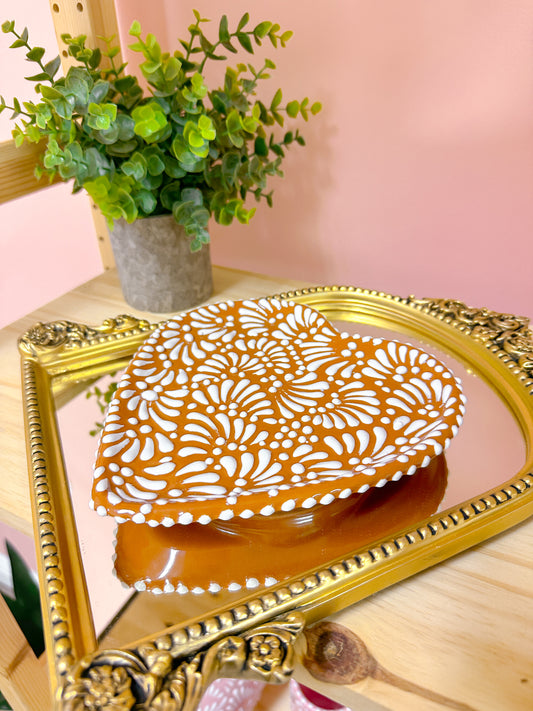 Talavera Heart Plate (Dark Brown)