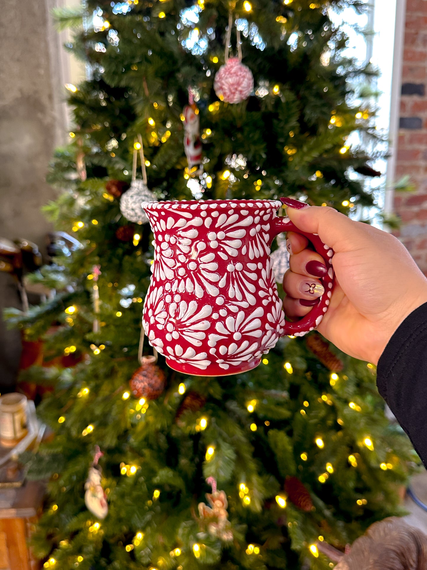 Talavera Marilyn Mug (Cherry & White)