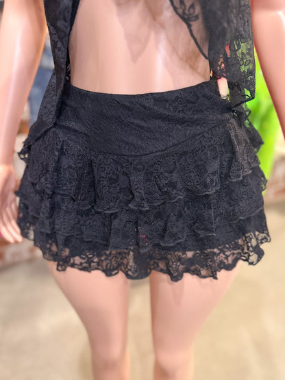 Ruffle Lace Skirt (Black)
