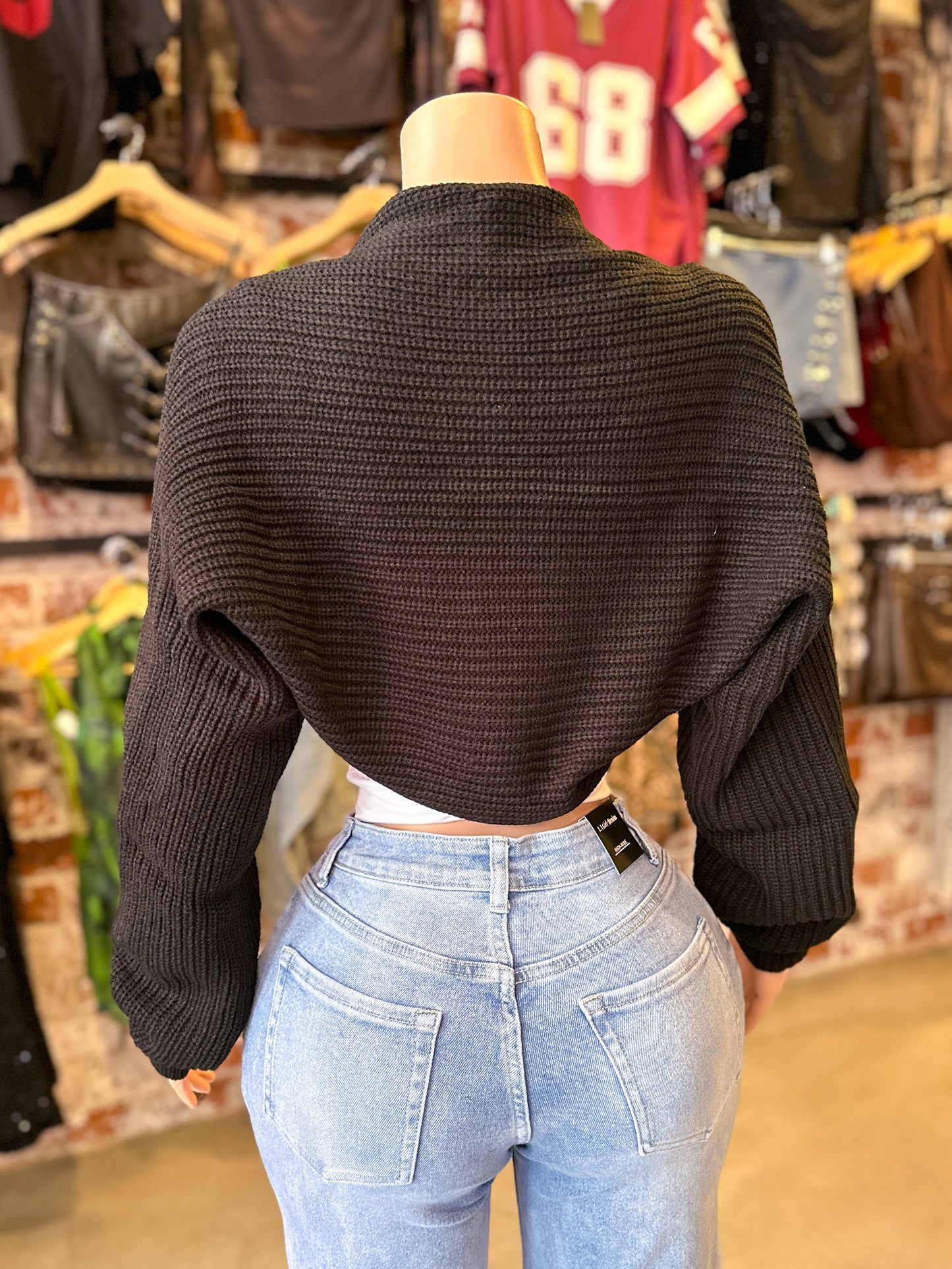 Shrug (Black)