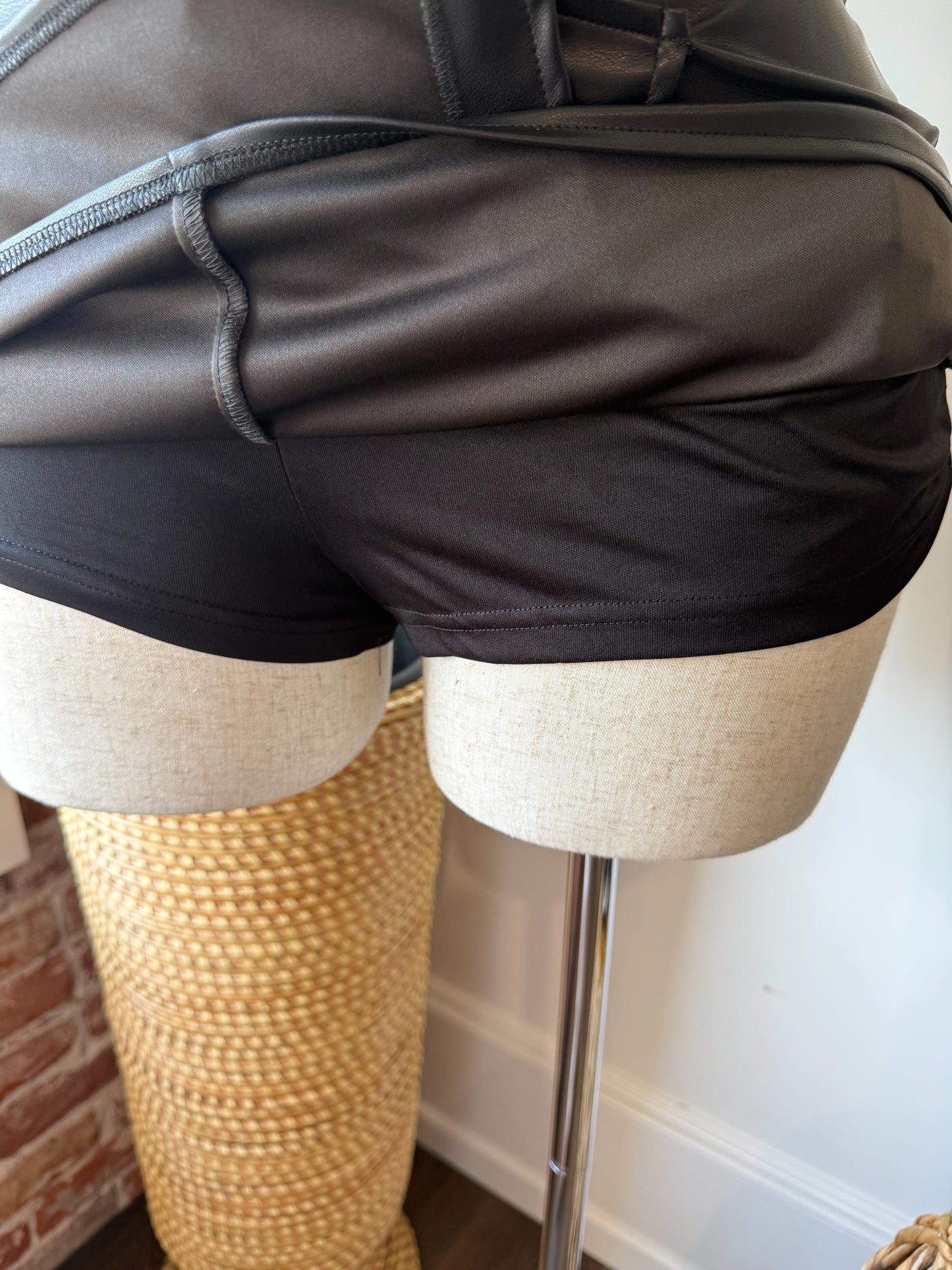 Sin Miedo Skort Black