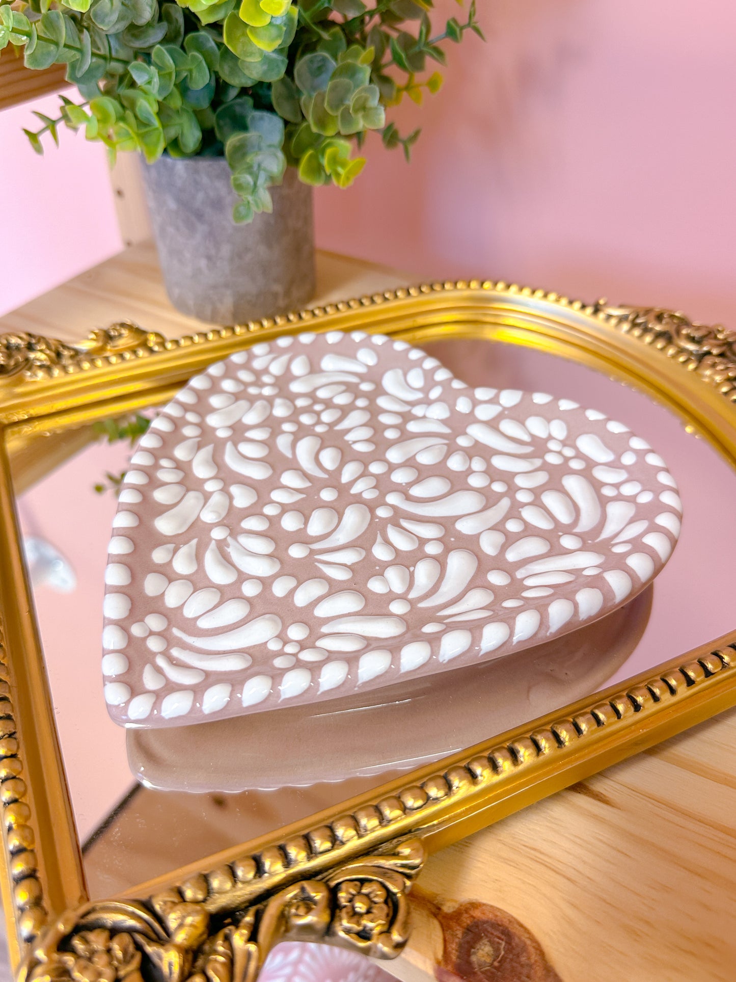 Talavera Heart Plate (Nude)