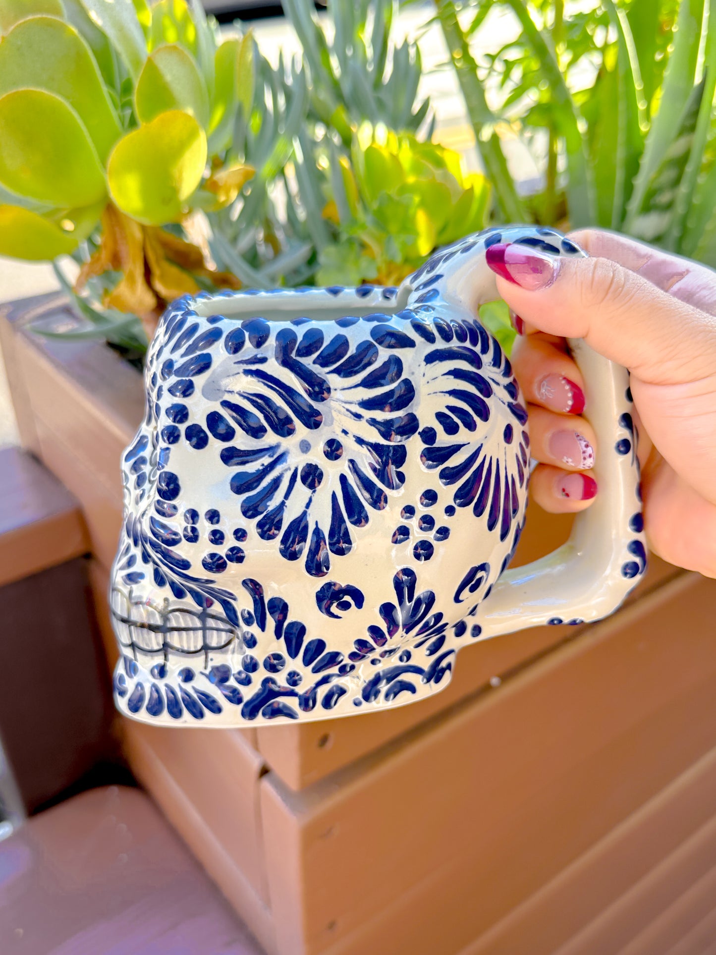 Talavera Large Skull (Blue & White)