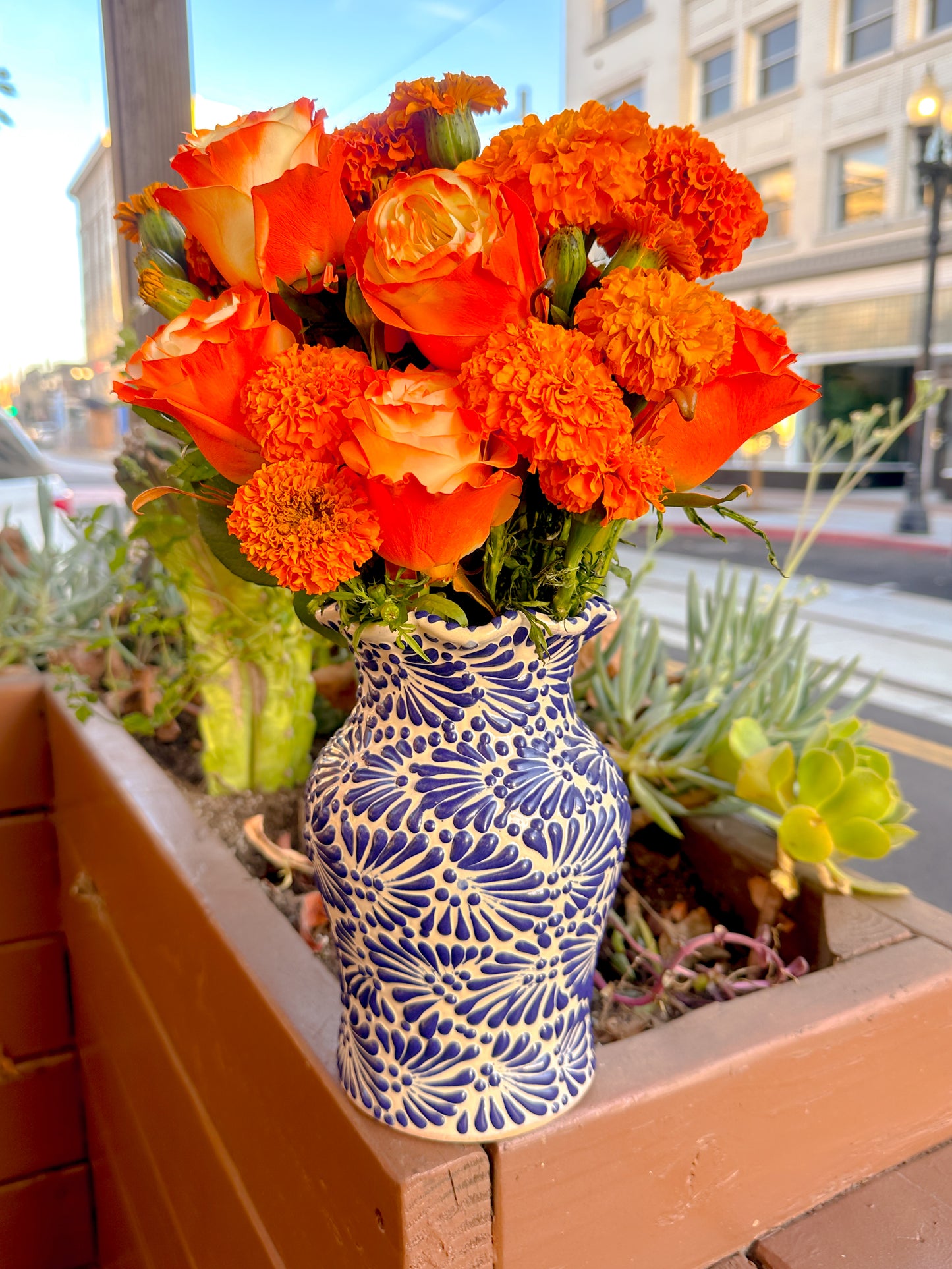 Talavera Medium Vase (Blue & Cream)