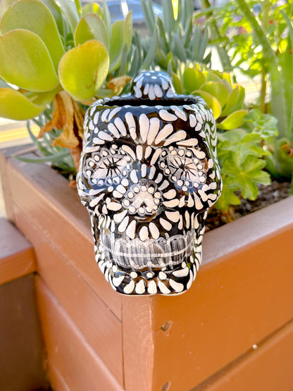 Talavera Large Skull (Black & White)