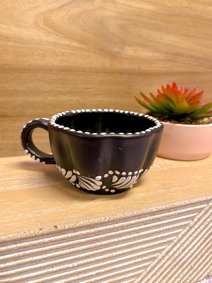 Talavera Low Pumpkin Mug (Black & White)