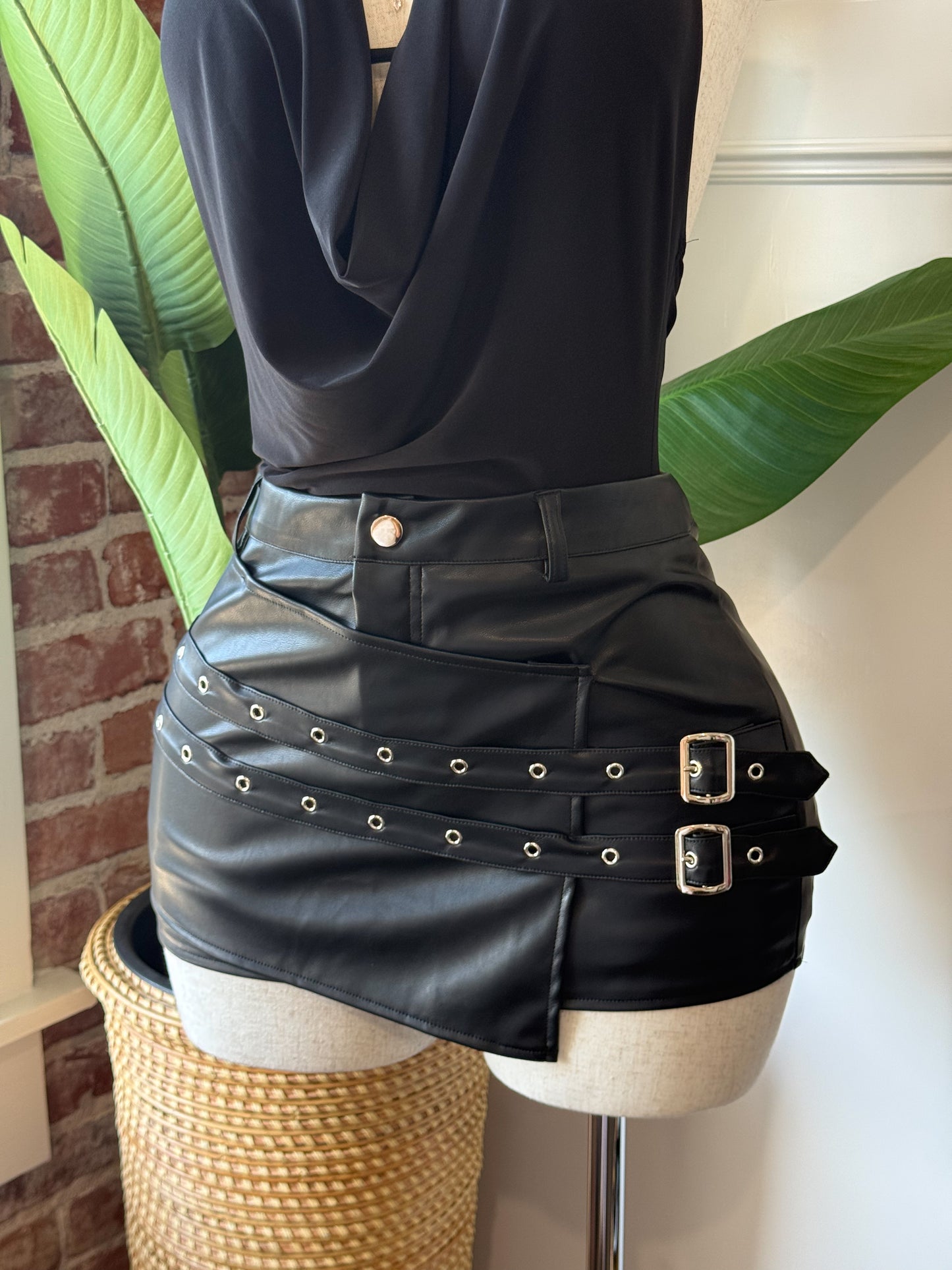 Sin Miedo Skort Black